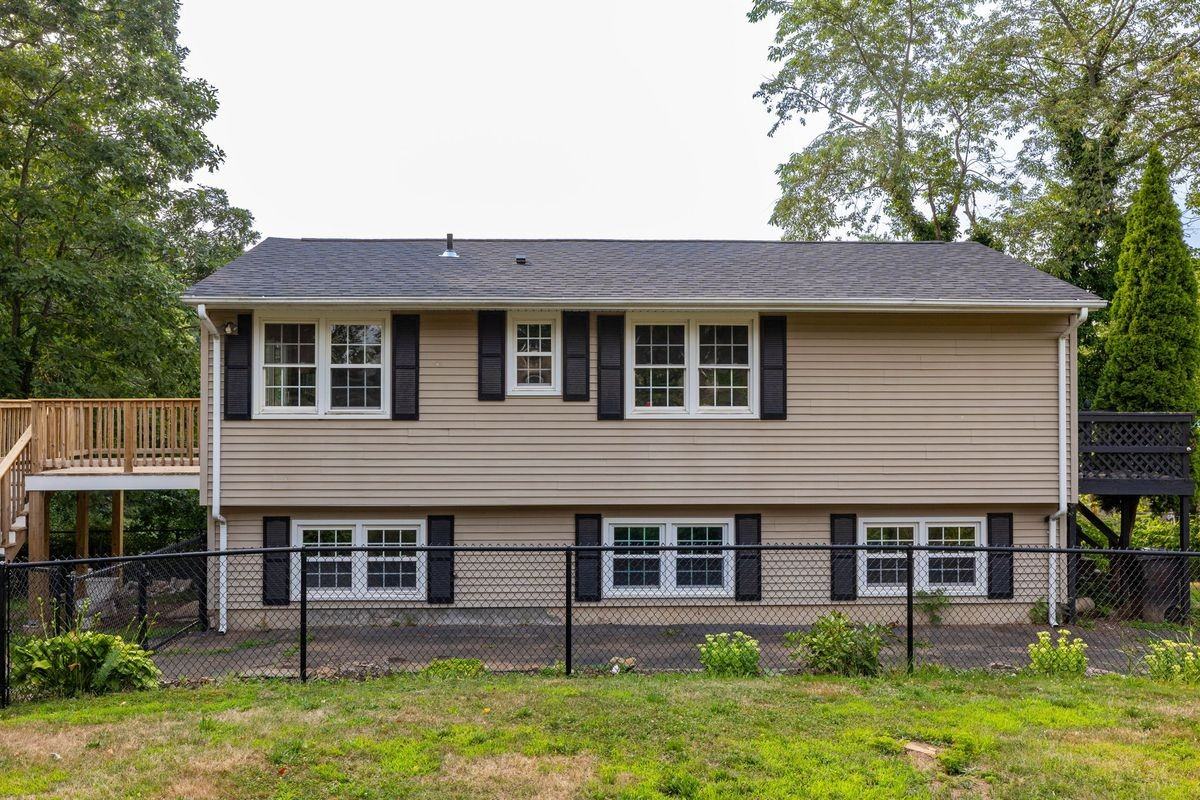 16 Miami St - Photo 2 of 22