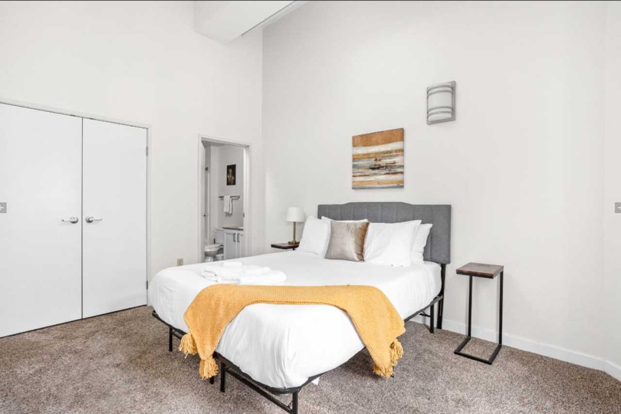 50 North Illinois Street - Photo 3 of 62