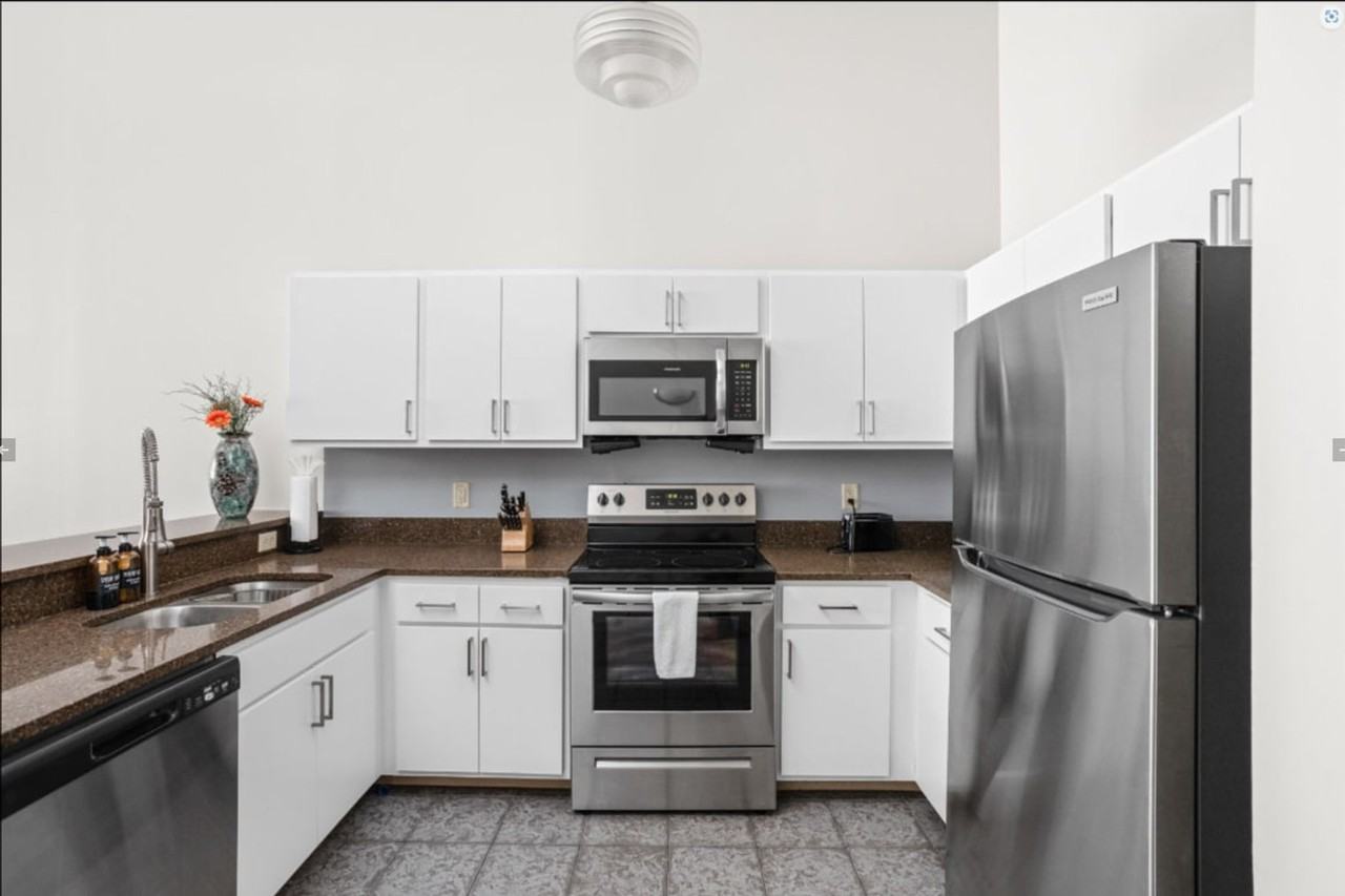 50 North Illinois Street - Photo 7 of 62