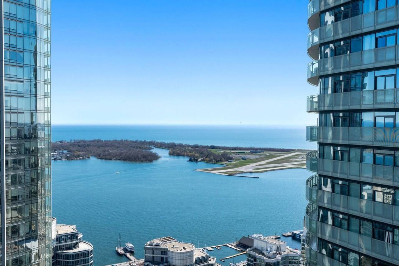 12 York St #1037087P - Photo 4 of 22