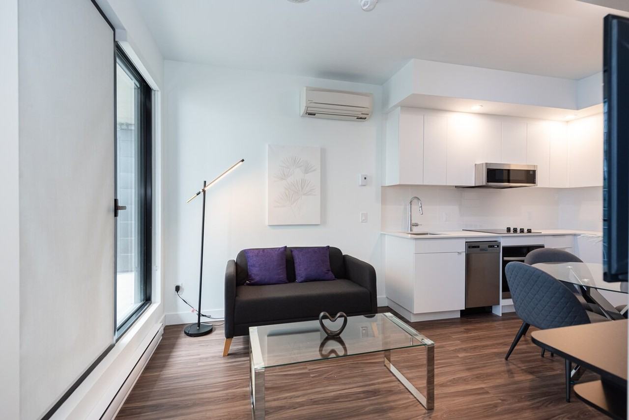 1063 Rue De La Montagne #1261792P - Photo 3 of 34