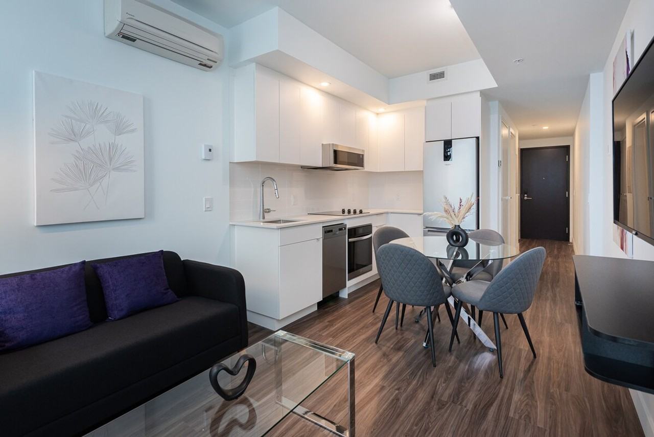 1063 Rue De La Montagne #1261792P - Photo 4 of 34