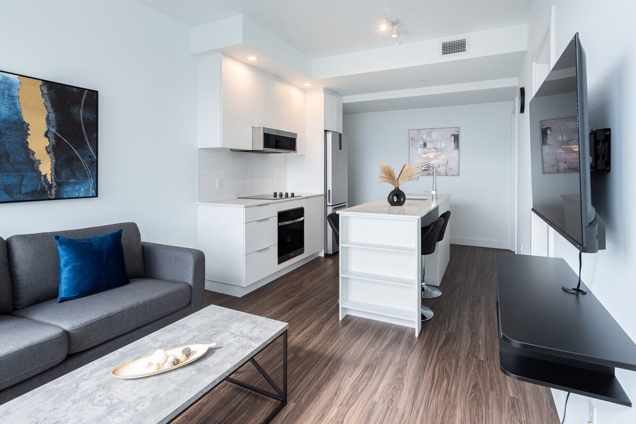 1454 Av Overdale #1261822P - Photo 2 of 40