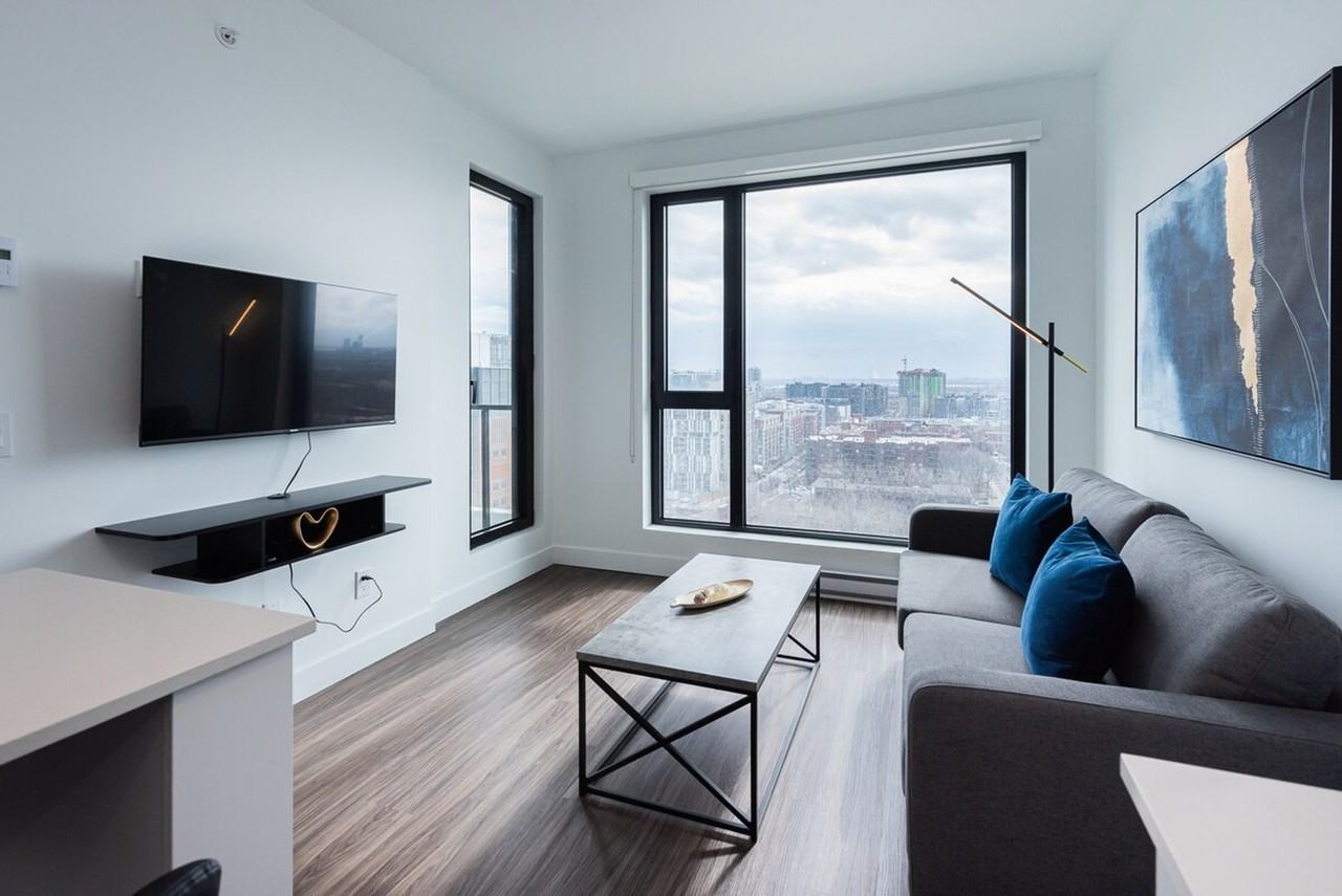 1454 Av Overdale #1261822P - Photo 3 of 40