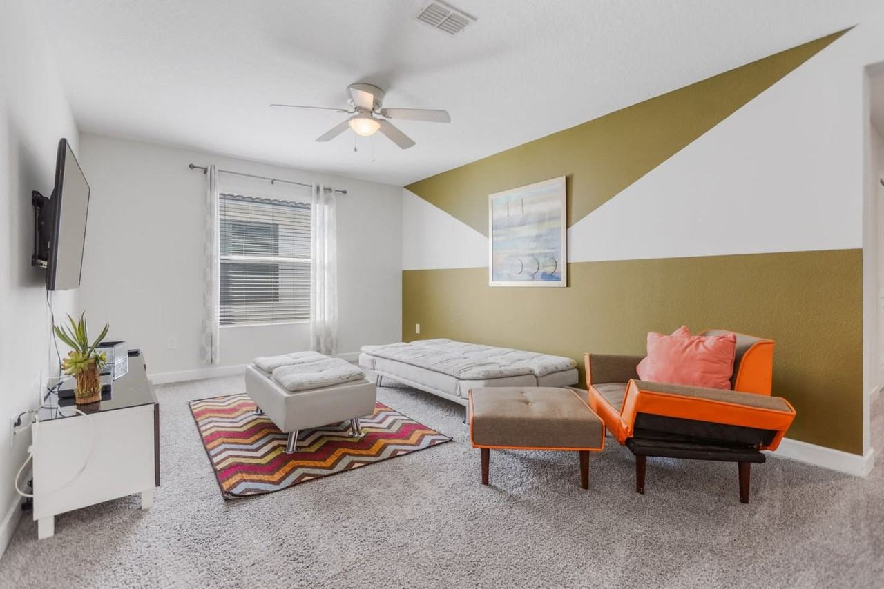 4718 Kings Castle Cir #1263246P - Photo 3 of 35