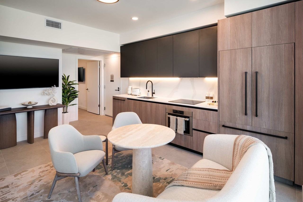 580 72nd Street - Photo 4 of 88