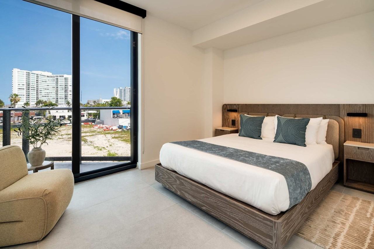 580 72nd Street - Photo 7 of 88