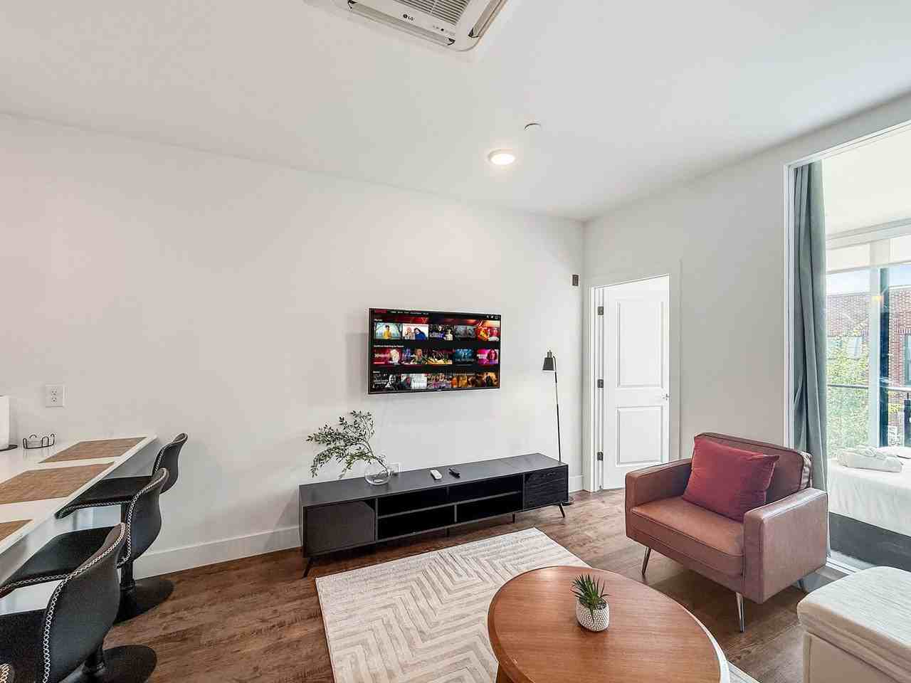 1240 N Cadwallader St #1264162P - Photo 2 of 16