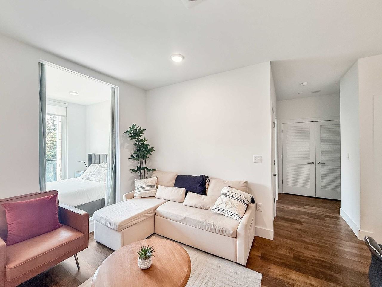 1240 N Cadwallader St #1264162P - Photo 3 of 16