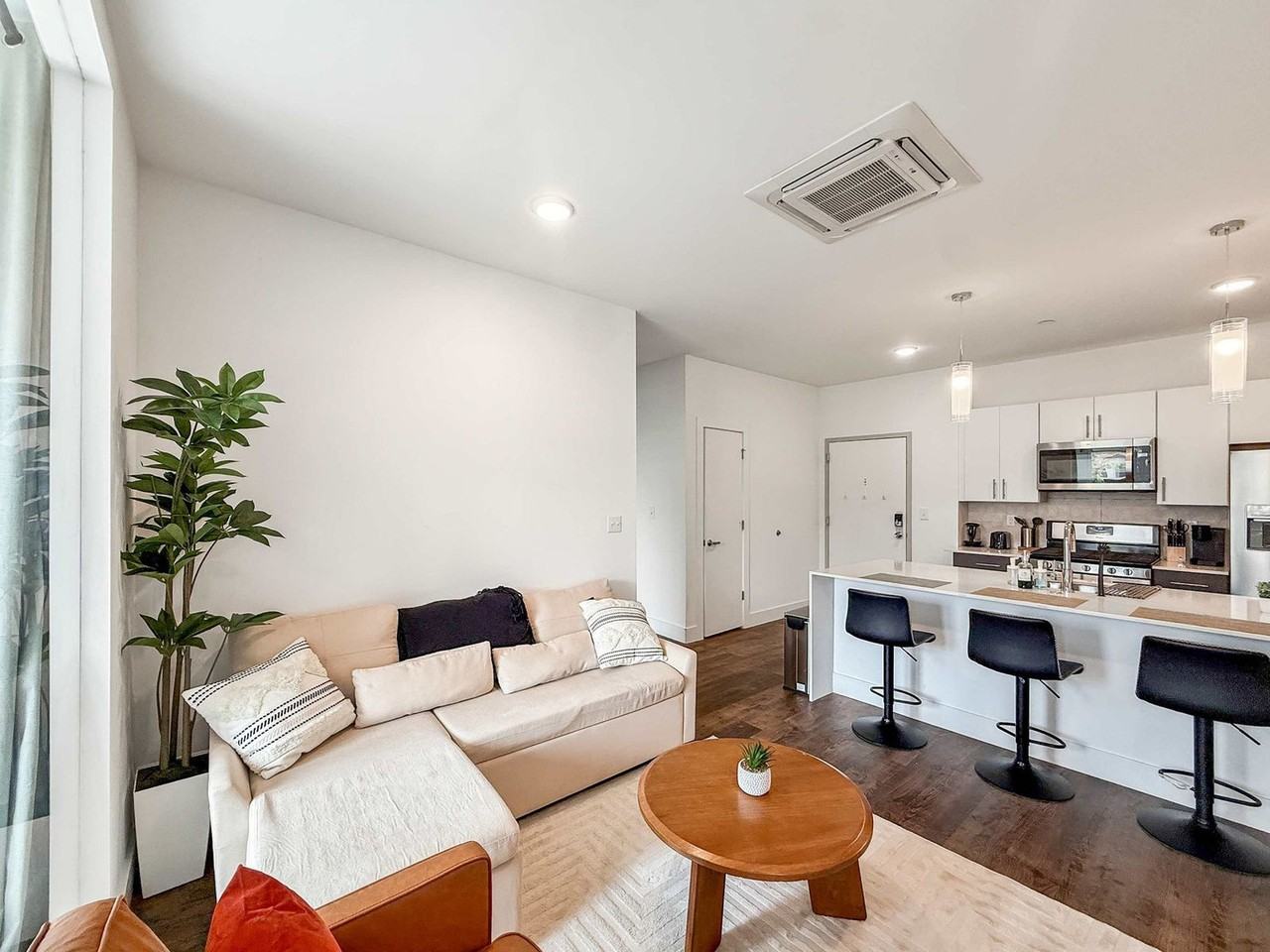 1240 N Cadwallader St #1264162P - Photo 4 of 16