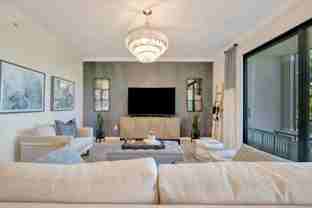 5720 Palmer Cir - Photo 1 of 1