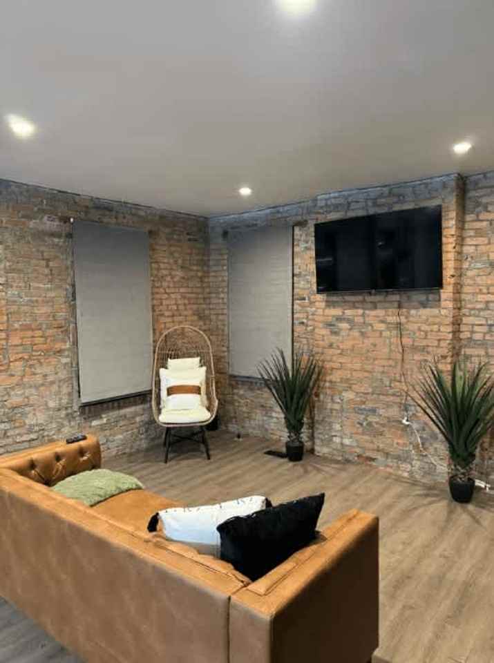 61 East Russell Street - Photo 4 of 61