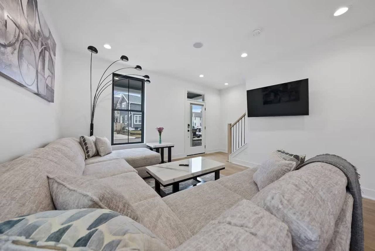 990 N 6th St #1265640P - Photo 7 of 38