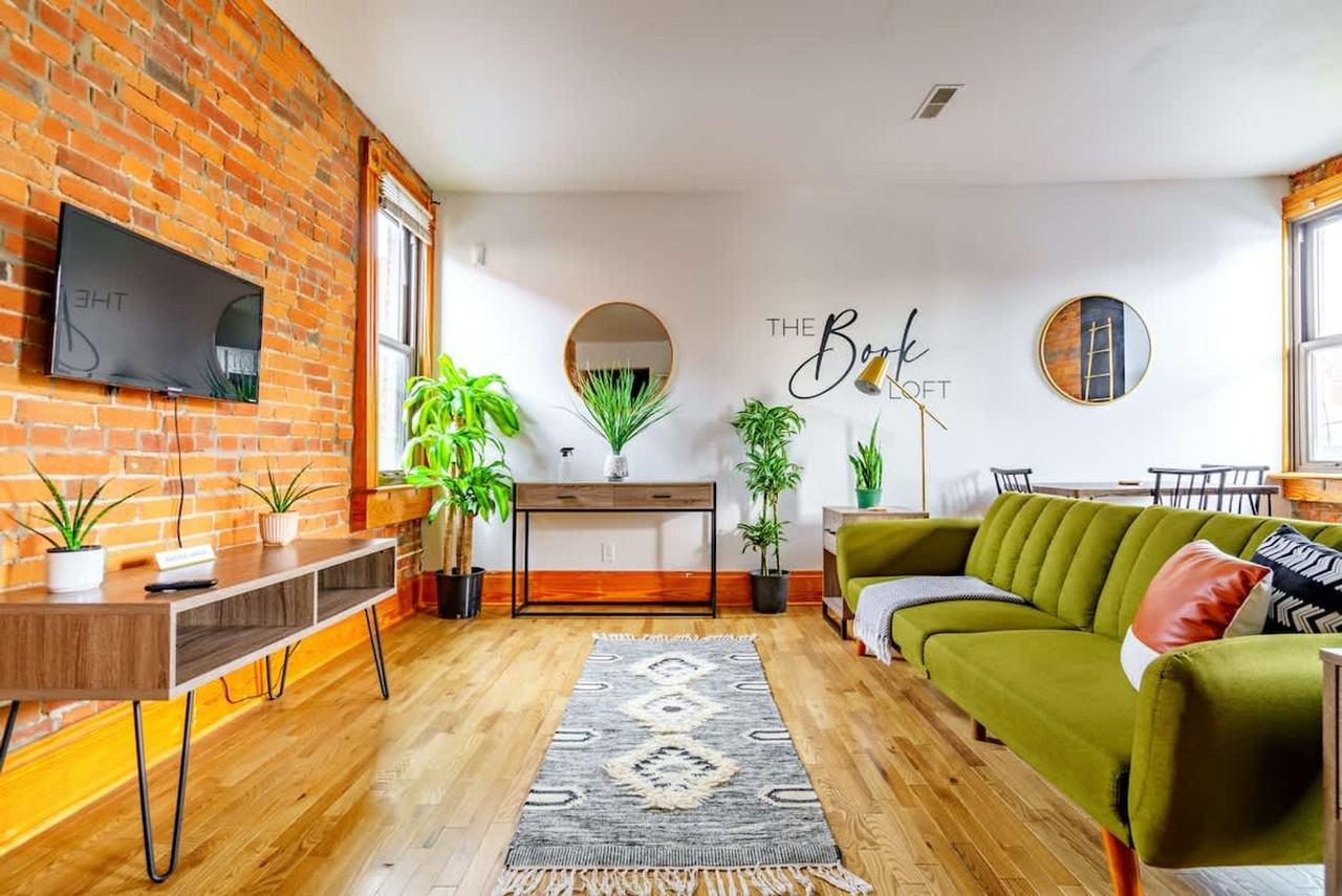 1180 North High Street - Photo 4 of 50