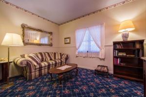 featured image of 300 Main Street