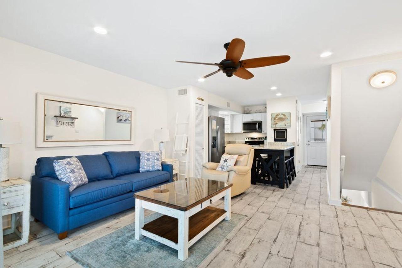 1948 W Beach Blvd #1266366P - Photo 3 of 26