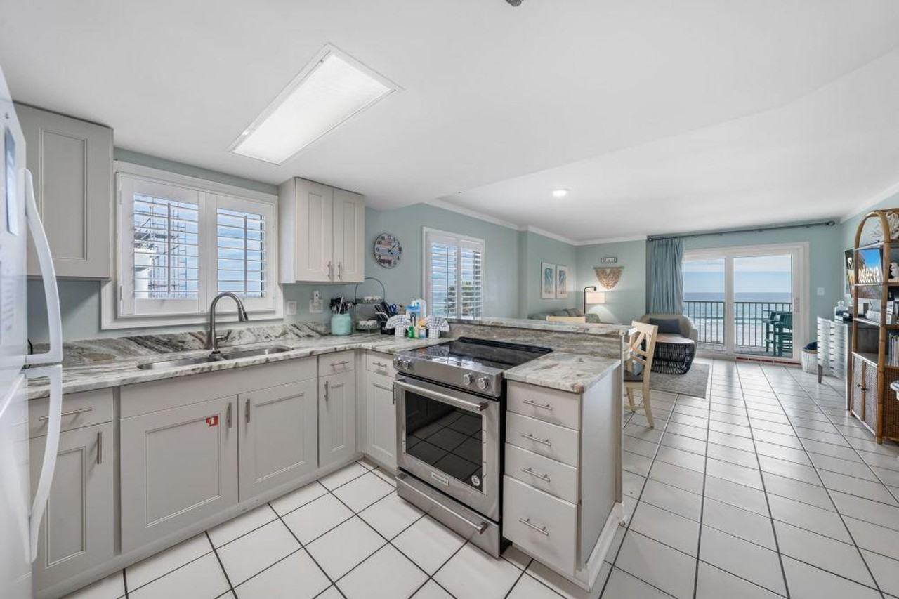 517 E Beach Blvd #1266399P - Photo 5 of 23