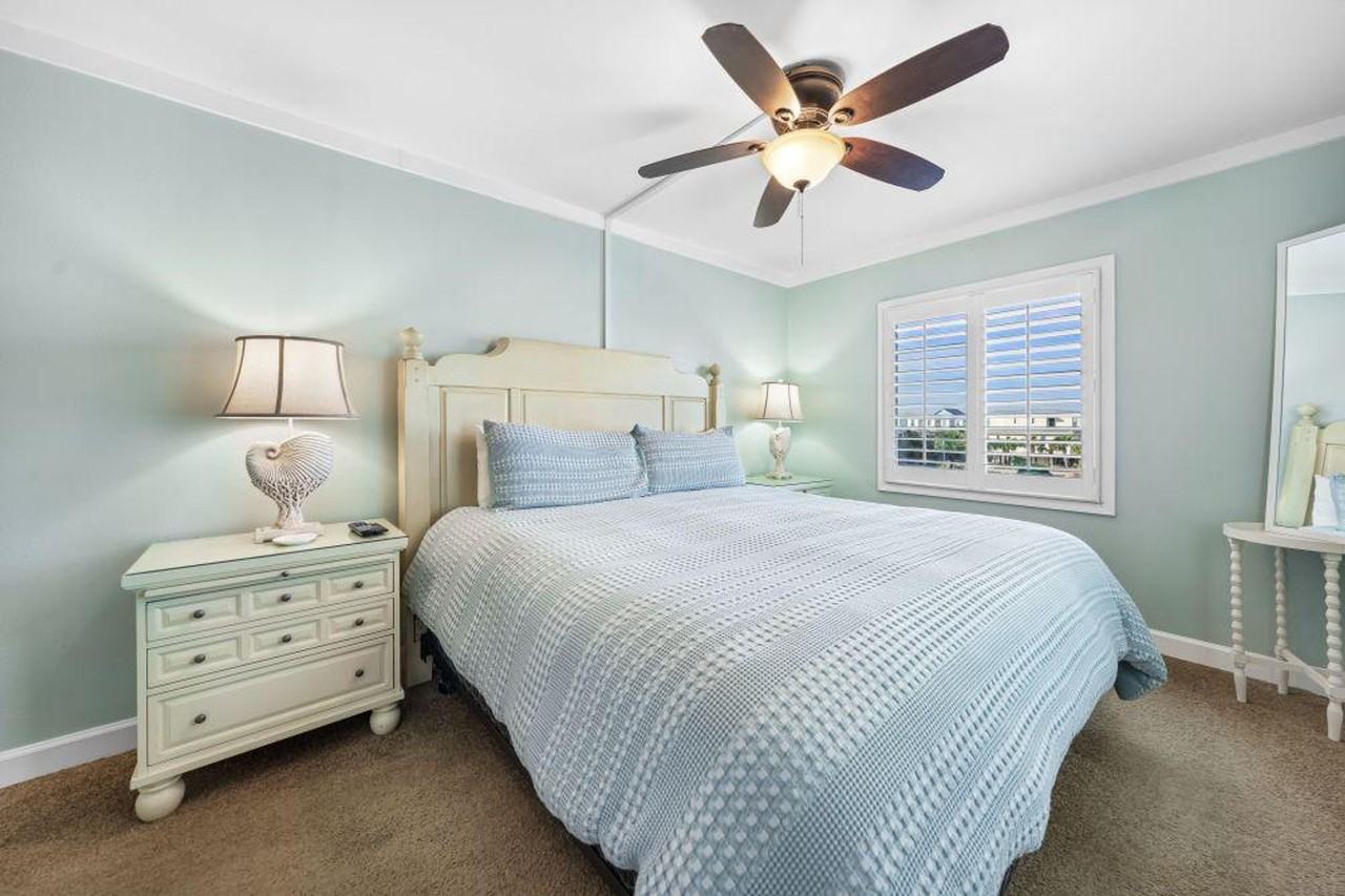 517 E Beach Blvd #1266399P - Photo 6 of 23