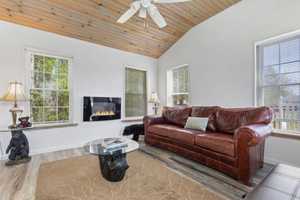 featured image of 1308 Fredrick Ln