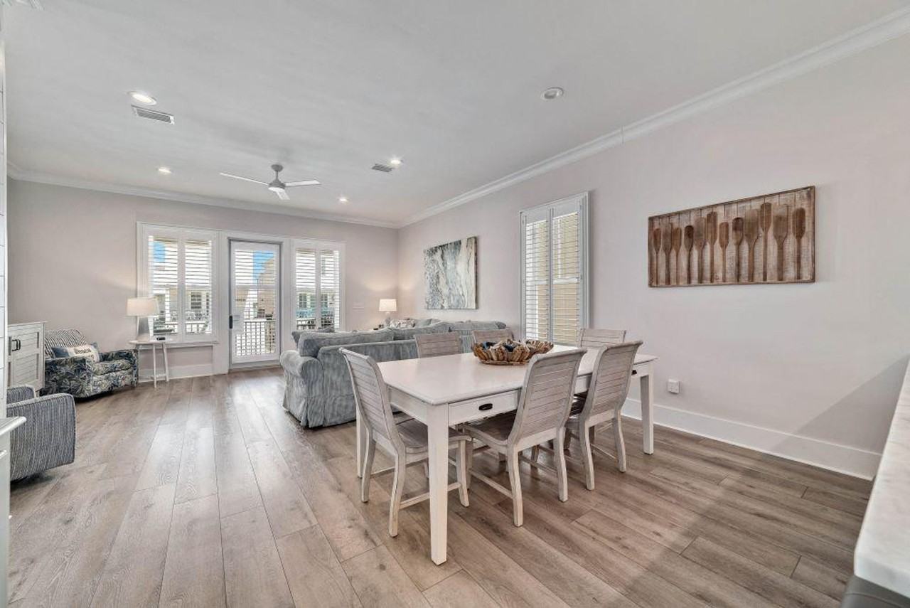 1592 W Beach Blvd #1266997P - Photo 4 of 26