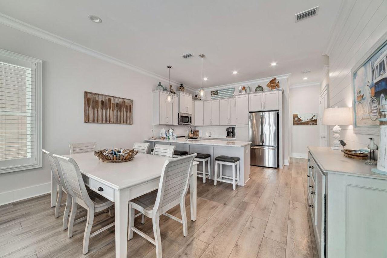 1592 W Beach Blvd #1266997P - Photo 7 of 26