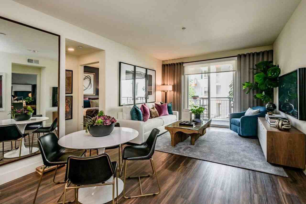 345 East Mckinley Avenue #1267976P - Photo 3 of 30