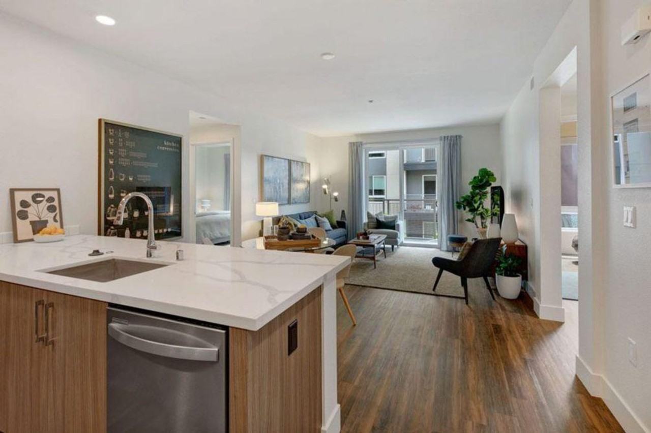 345 East Mckinley Avenue #1267976P - Photo 4 of 30