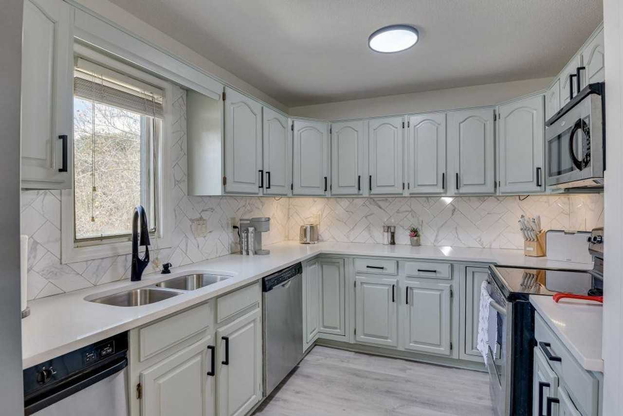 110 Riverbend Drive #1268113P - Photo 3 of 30