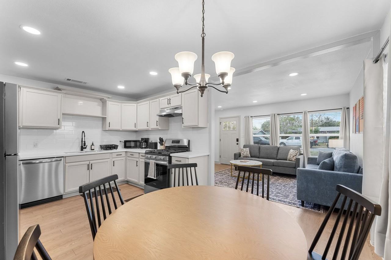 4222 Sherwood Drive #1268435P - Photo 3 of 30