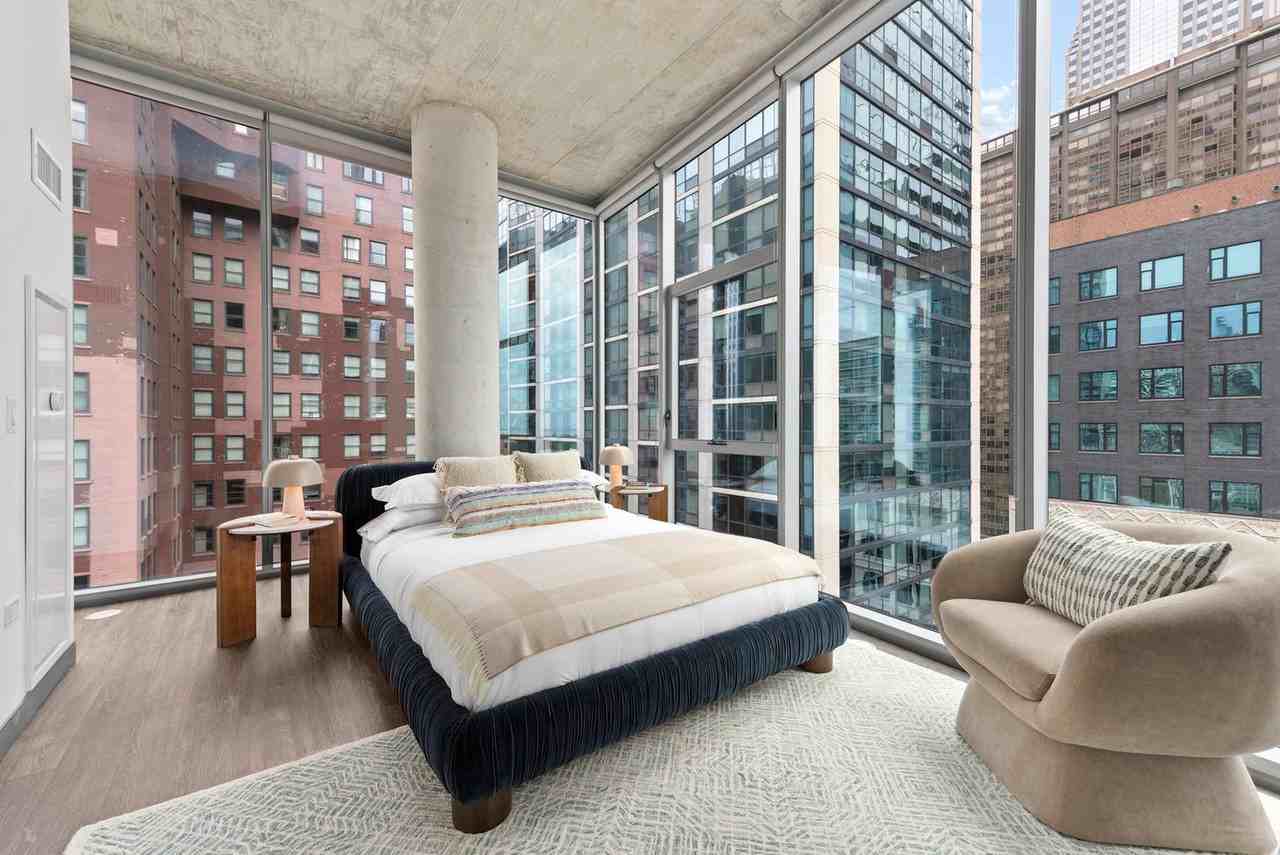 60 East Randolph Street - Photo 2 of 50