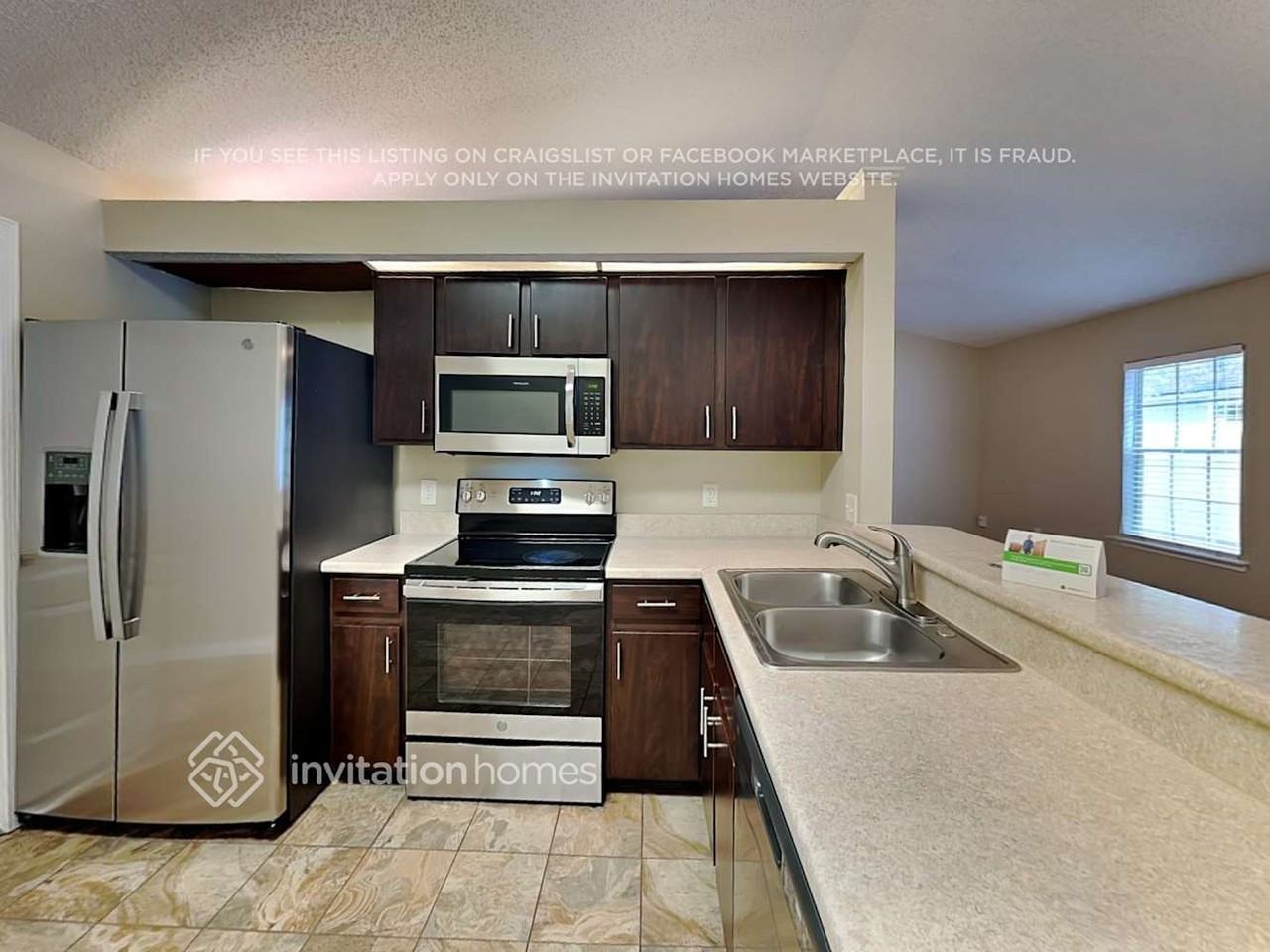 9562 Sugar Hollow Ln - Photo 7 of 16