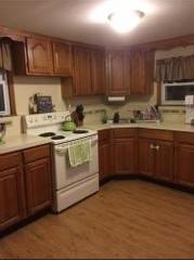 24 Elliot Pl - Photo 2 of 7