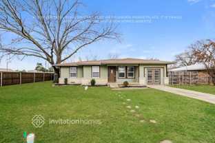 303 N Cherry St - Photo 1 of 1