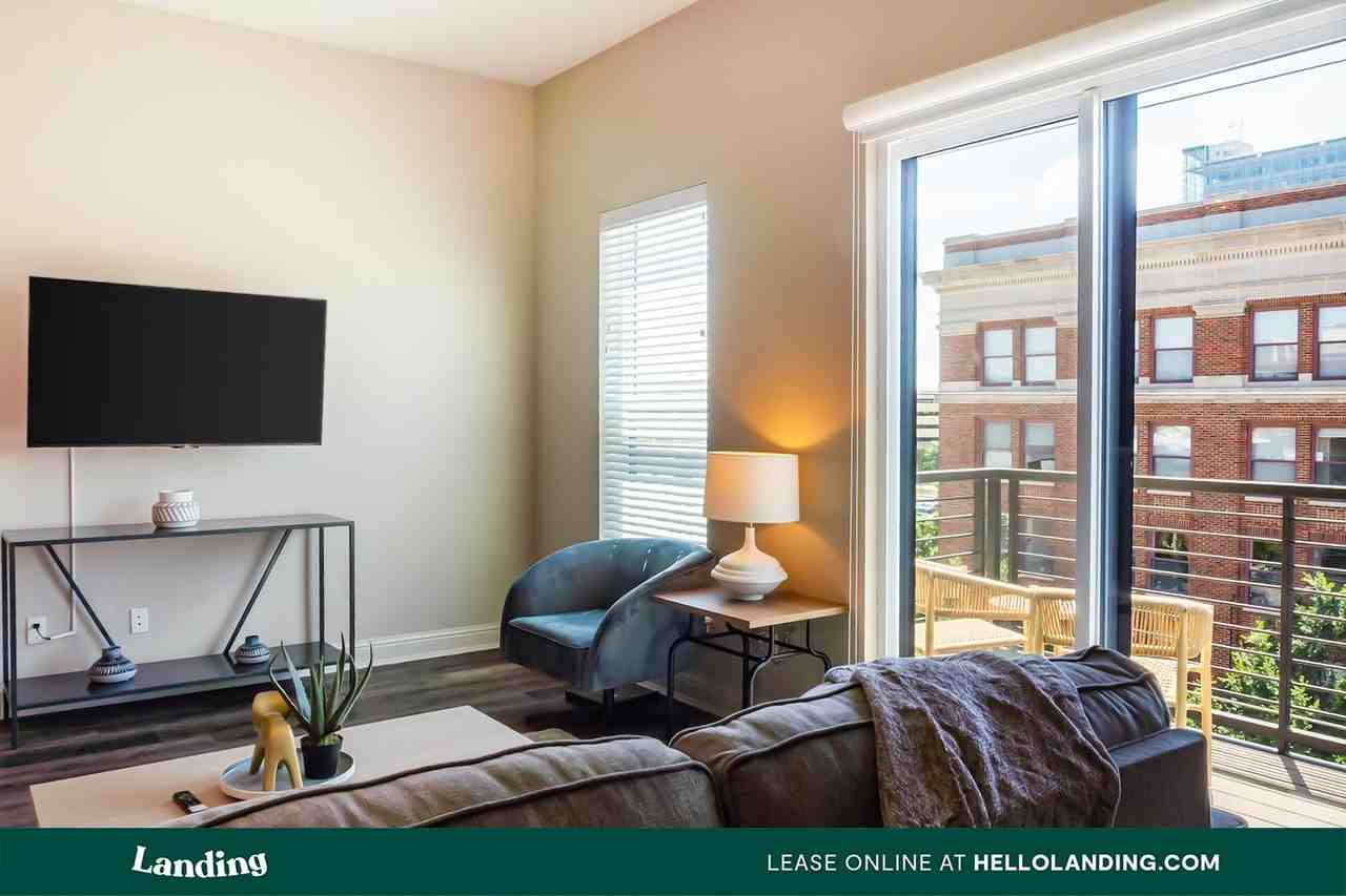 110 N Boston Ave - Photo 2 of 50