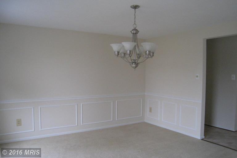 15431 Beachview Dr - Photo 3 of 15