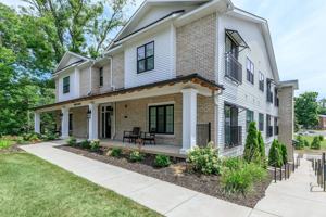 featured image of 610 N Smith Rd