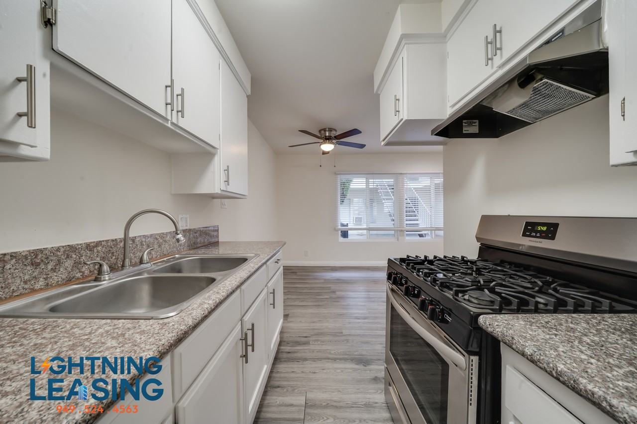 1146 Elden Ave #4D - Photo 2 of 21