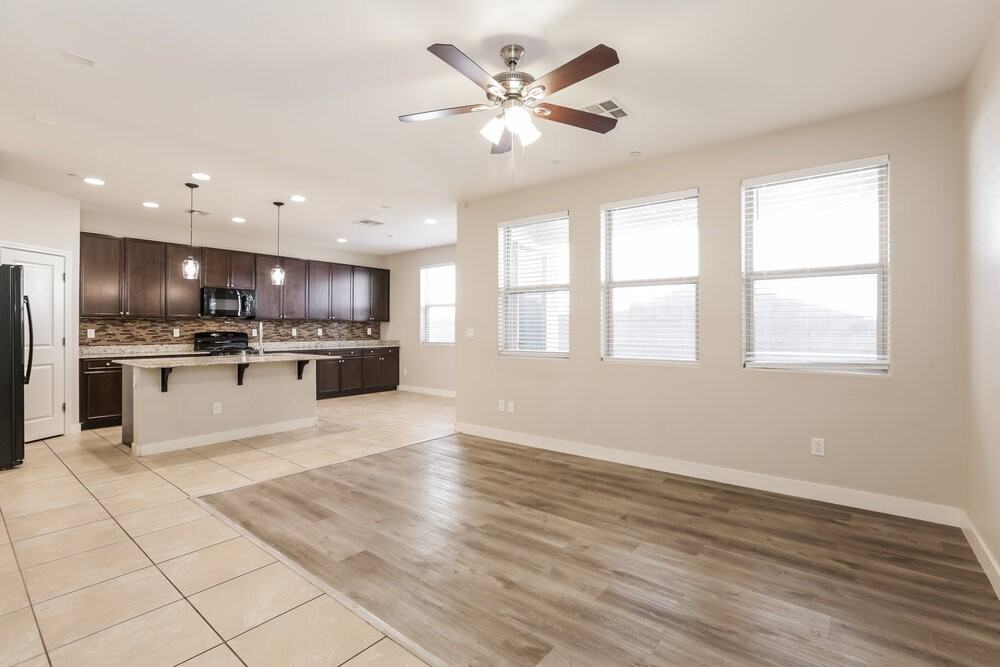 7563 Bethel Cove Ct - Photo 4 of 17