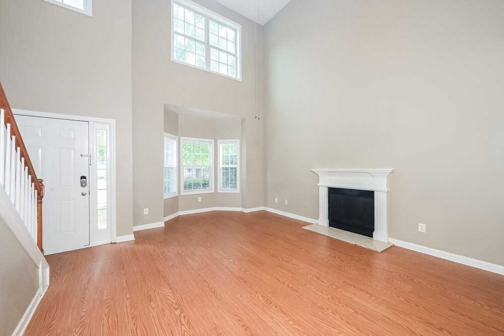 6593 Grand Hickory Dr - Photo 4 of 17