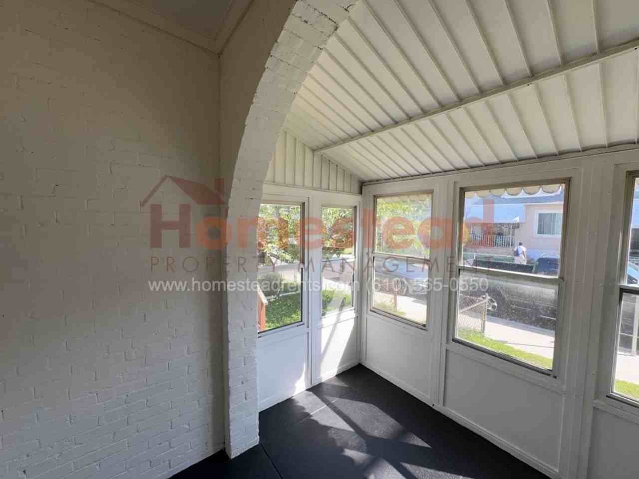 21 Cedar St - Photo 3 of 30