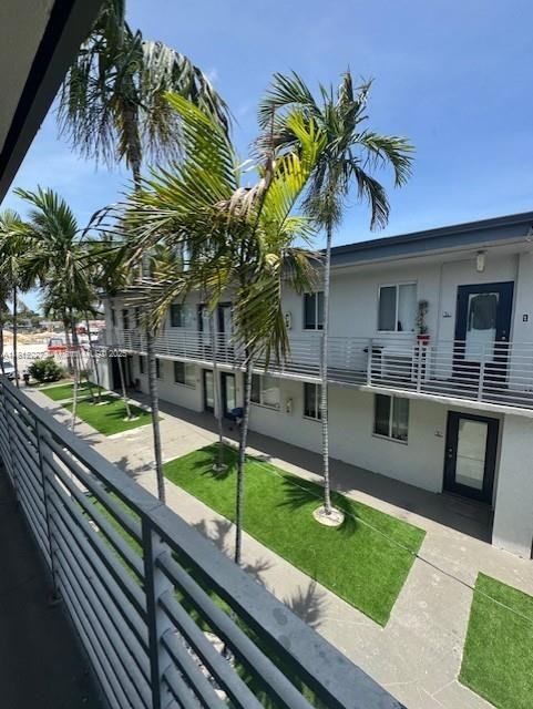 16651 Northeast 18th Avenue - Photo 6 of 8