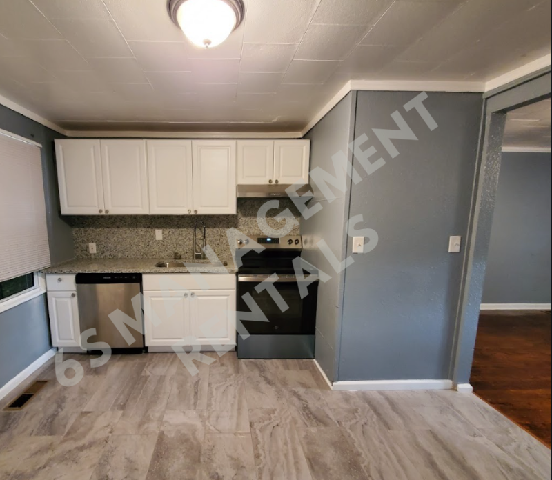 160 Illinois Ave - Photo 2 of 14