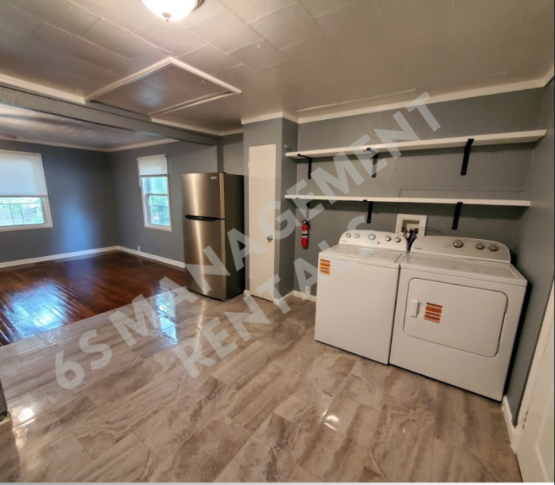 160 Illinois Ave - Photo 3 of 14