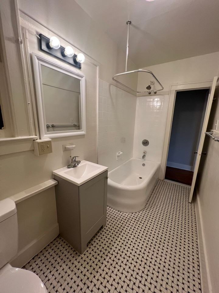 826 Chestnut Street - Photo 6 of 12