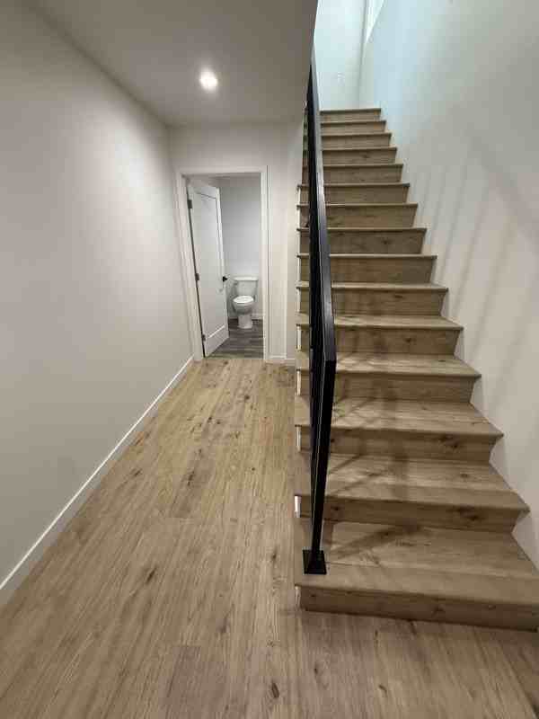 6519 Broadway Ave - Photo 2 of 12