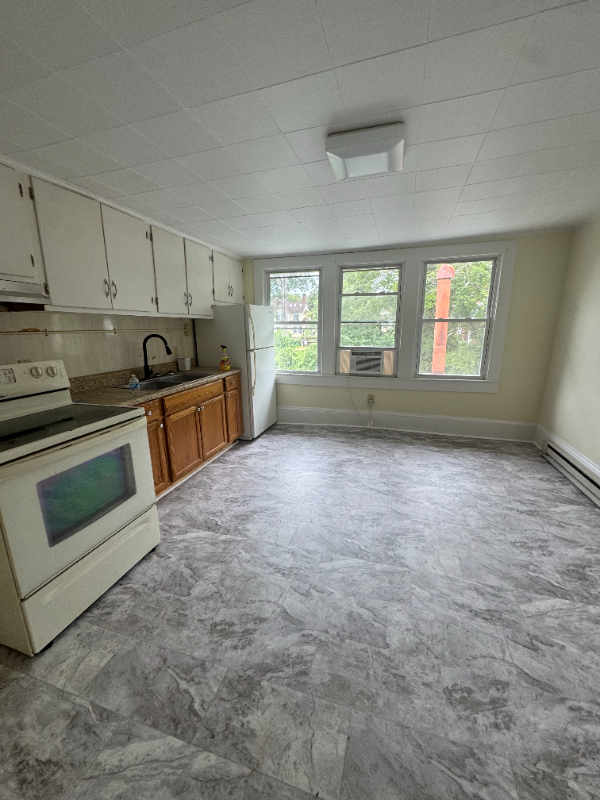 509 10th St #C - Photo 3 of 7