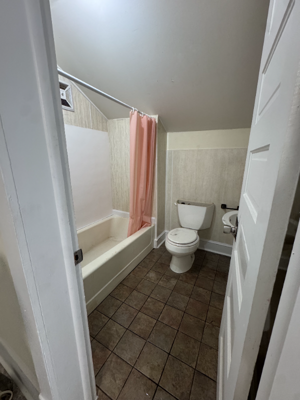 509 10th St #C - Photo 7 of 7