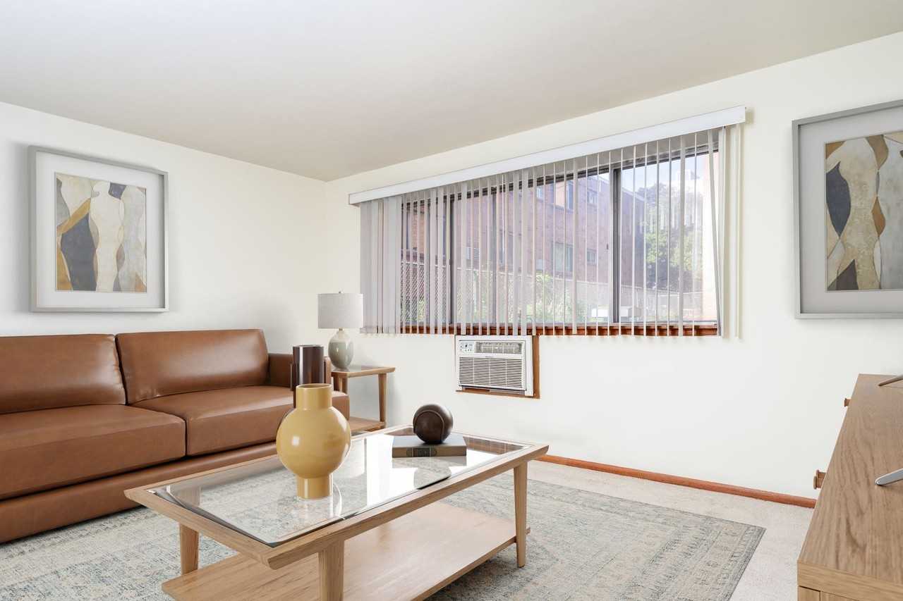 2001 Bryant Ave S - Photo 6 of 19