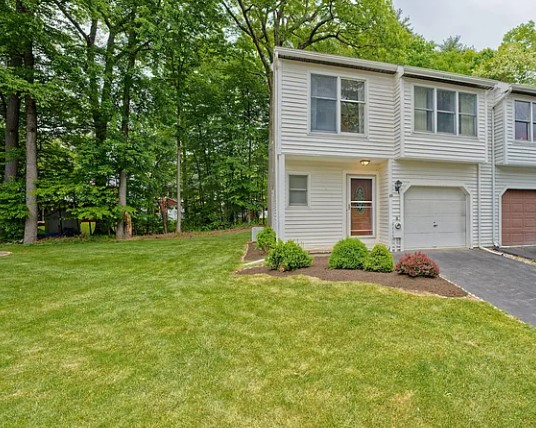 69 Brenden Ct - Photo 2 of 20