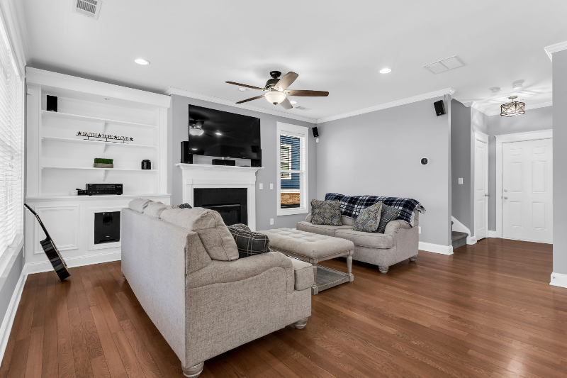 2446 Center Pointe Cir Sw - Photo 2 of 16
